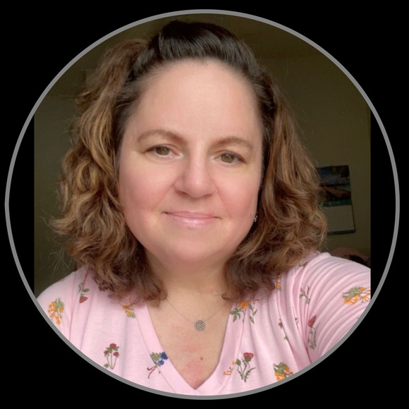 Meet your Posher, Angela - Picture 2 of 11